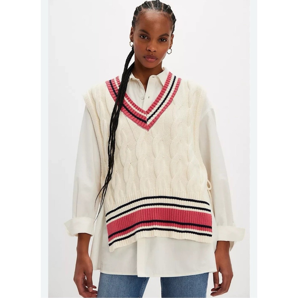 Free People Coastal Prep Poncho Vest Cable Sweater‎ Knit Pink Cream One Size